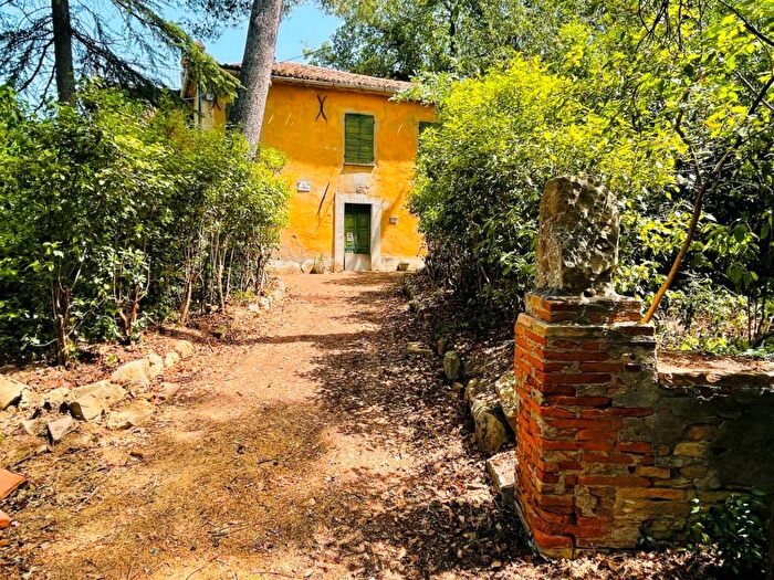 Casa con 6 locali in vendita in Strada Di San Rocco, Novilara, Pesaro