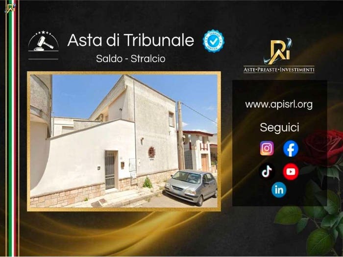 Appartamento con 6 locali in vendita in Via Refise, Lequile