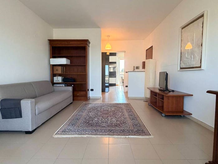 Appartamento quadrilocale in vendita in Via Giuseppe Parini, Centro, Carugo