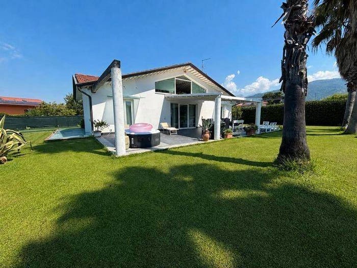 Casa con 5 locali in vendita in Via del Bozzo Sud, Cinque Vie, Massa