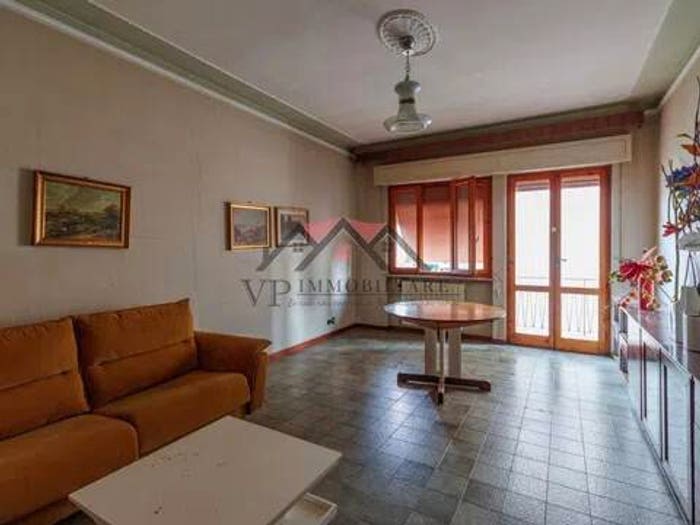 Appartamento con 6 locali in vendita in Piazza Matteotti, Centro, Castelnuovo di Val di Cecina