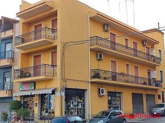 Appartamento con 6 locali in vendita in Via Brindisi, Centro, Ispica