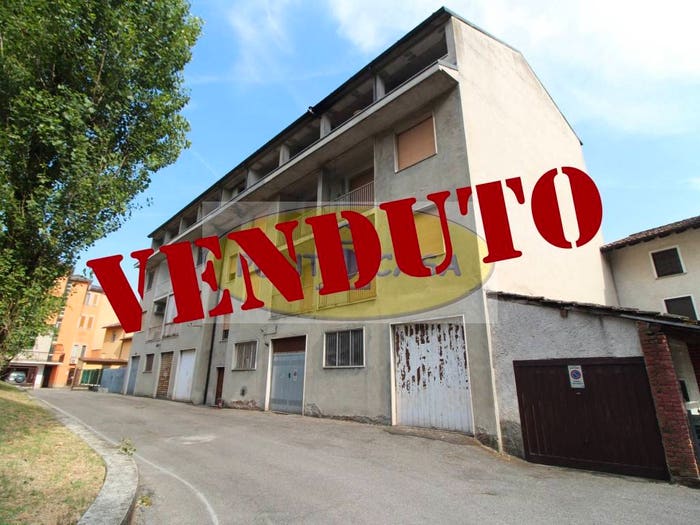 Appartamento con 5 locali in vendita in Piazza Mercato, Centro, Borghetto Lodigiano