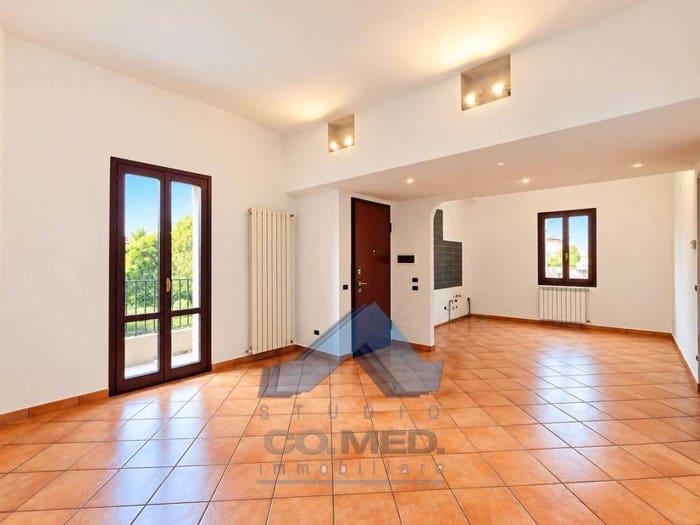 Appartamento trilocale in vendita in Via Glera Villa di Serio BG Italia, Villa di Serio