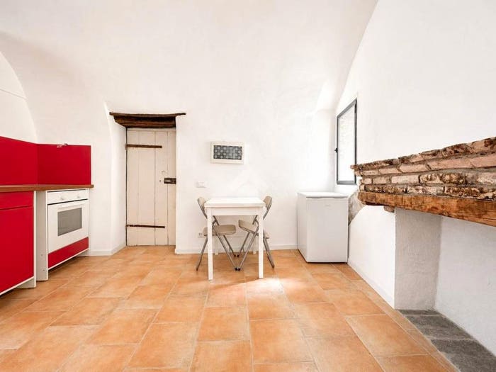 Appartamento monolocale in vendita in Via Castello, Centro, Apricale