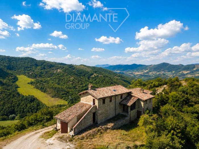 Casa con 6 locali in vendita in Centro, Gubbio