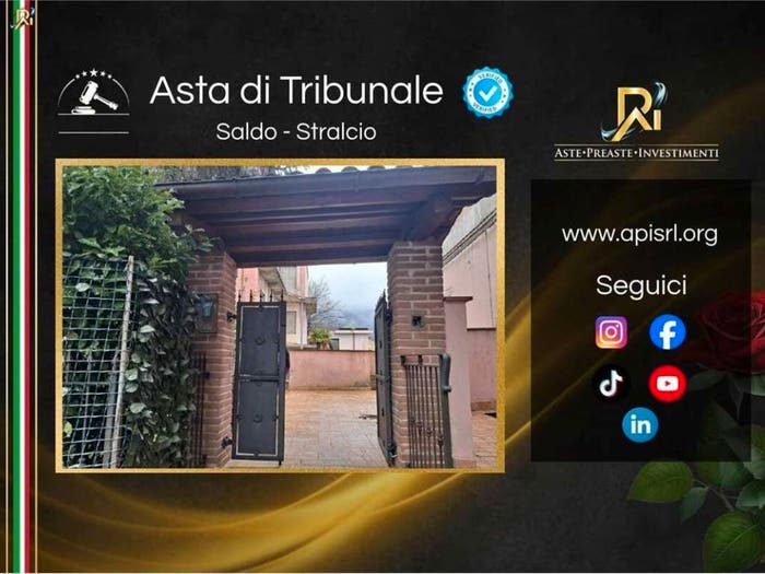 Appartamento con 5 locali in vendita in Via V Luglio, Centro, Gualdo Tadino