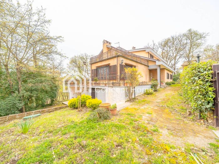 Casa con 6 locali in vendita in Località Monte Piccolo, Nazzano