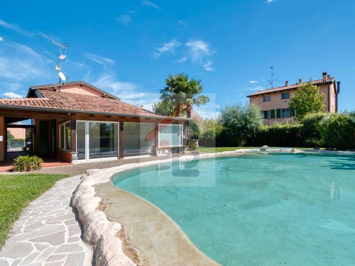 Casa con 6 locali in vendita in Via Mori, Castel San Pietro Terme