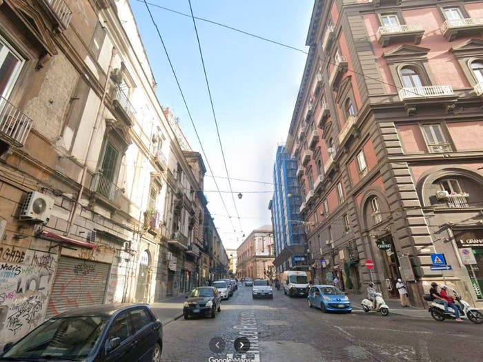 Appartamento bilocale in vendita in Via Enrico Pessina, Museo, Napoli