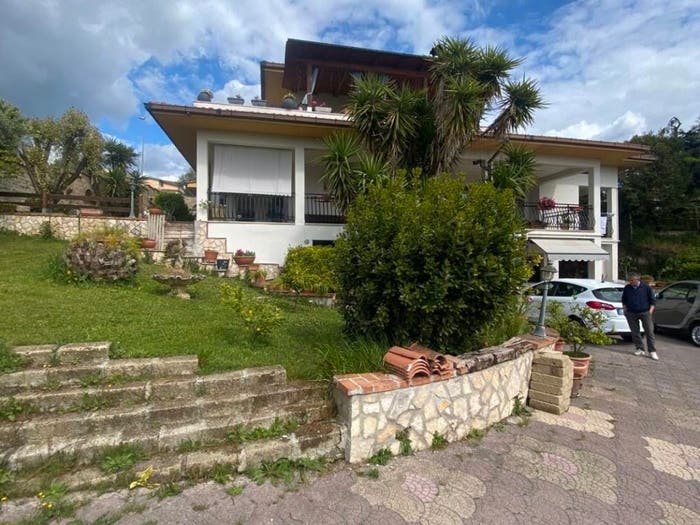 Casa quadrilocale in vendita in Via Lago di Bolsena, Santa Lucia, Fonte Nuova