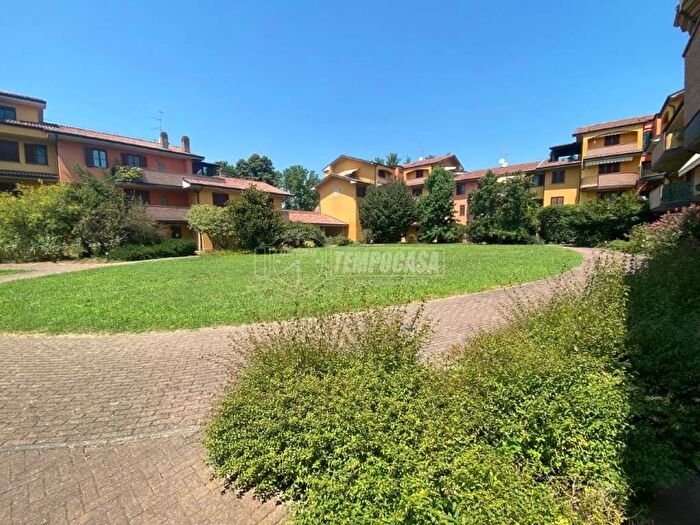 Appartamento trilocale in vendita in Strada della Fontana, Revellino Campo Marte, Lodi