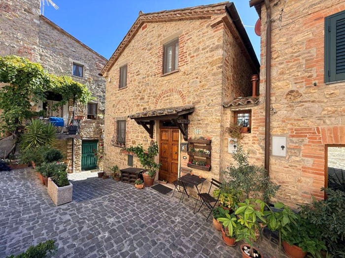 Casa quadrilocale in vendita in Vicolo II, Centro, Parrano
