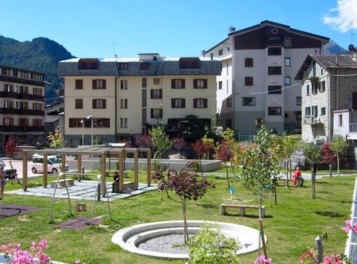 Casa con 6 locali in vendita in Via Funivia, Centro, Chiesa in Valmalenco