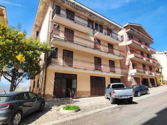 Appartamento trilocale in vendita in Via Nazario Sauro, San Mango sul Calore