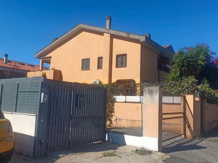 Appartamento trilocale in vendita in Viale dei Romagnoli, Acilia, Roma