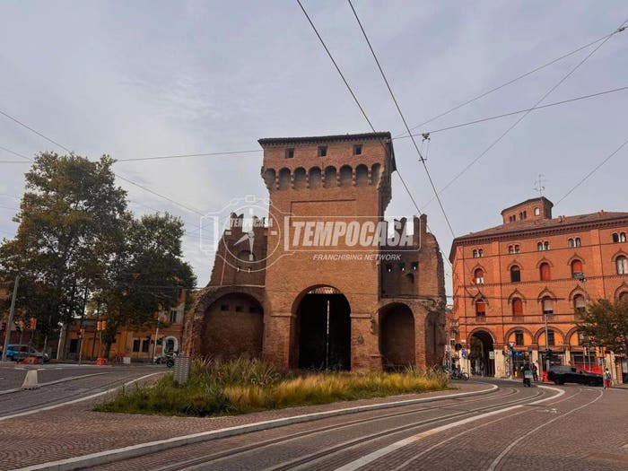 Appartamento bilocale in vendita in Via San Felice, San Felice, Bologna