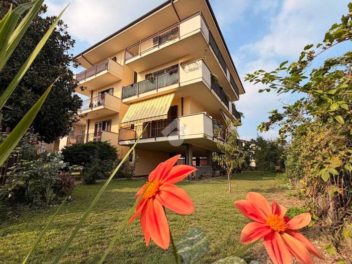 Appartamento trilocale in vendita in Via Farra, Centro, Caravaggio