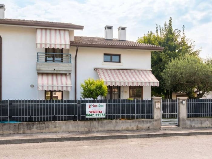 Casa con 5 locali in vendita in Via Amerigo Vespucci, Centro, Sanguinetto