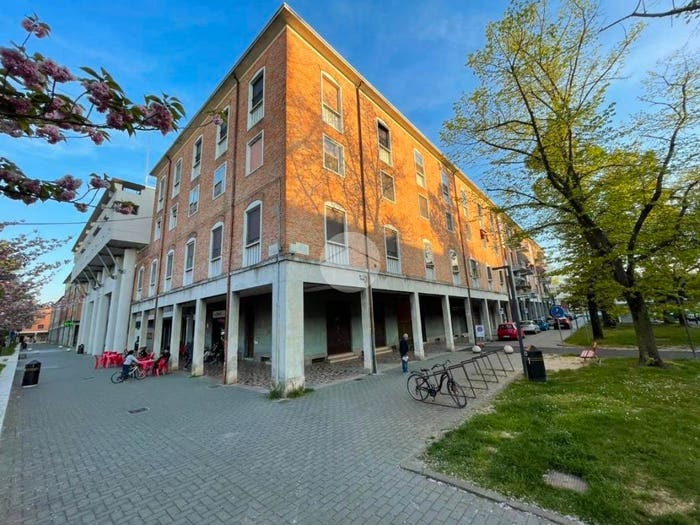 Appartamento bilocale in vendita in Piazza Bruno Buozzi, Pontelagoscuro, Ferrara