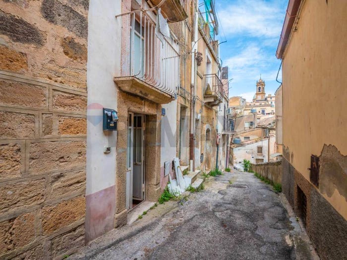 Casa bilocale in vendita in via calì, Centro, Caltagirone
