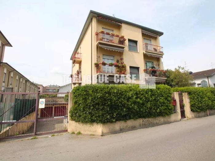 Appartamento trilocale in vendita in Via Tevere, Taccona, Monza