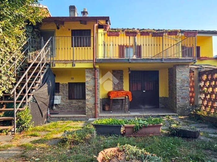 Casa bilocale in vendita in Vicolo Piazza, Pinasca Dubbione, Pinasca