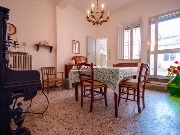 Casa con 6 locali in vendita in Piazza Guido da Montefeltro, Centro Storico, Forlì