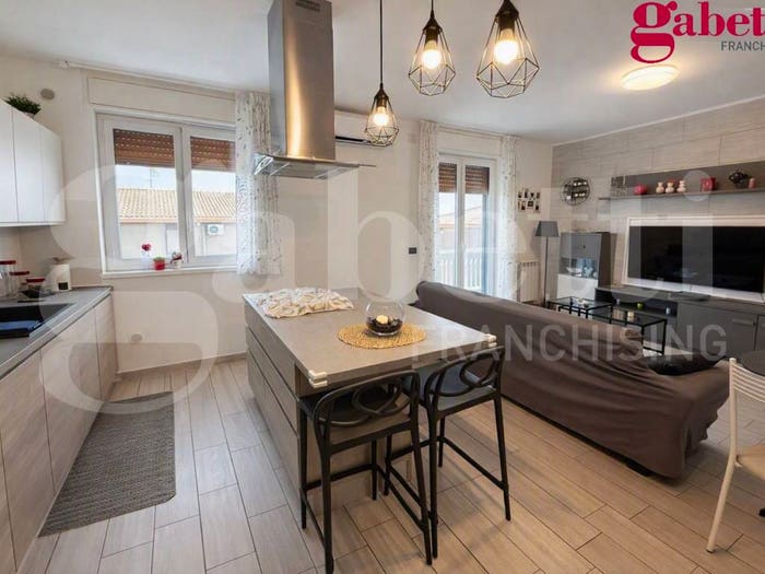 Appartamento quadrilocale in vendita in Via Corso San Vito, Centro, Mascalucia