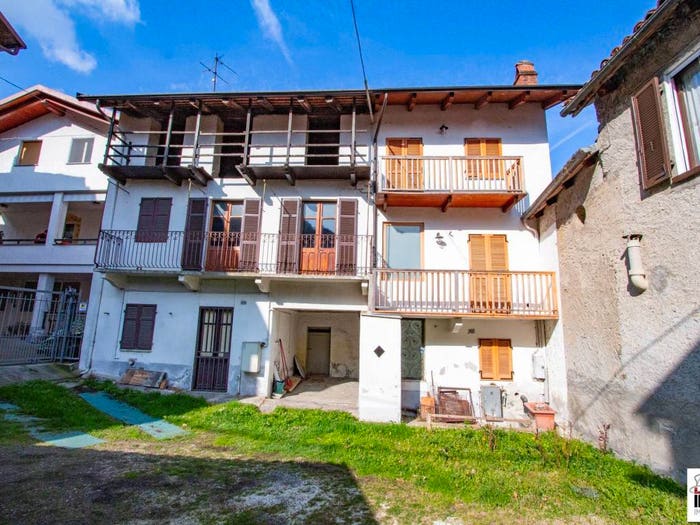 Casa con 5 locali in vendita in Via San Rocco, Vaie