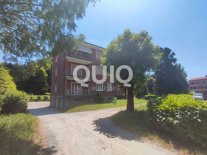 Appartamento quadrilocale in vendita in Via Eupilio, Centro, Bosisio Parini