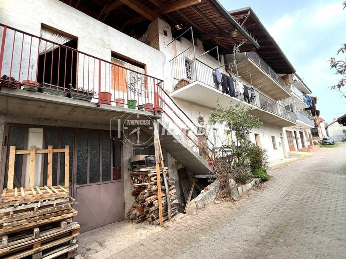 Appartamento con 5 locali in vendita in Via Umberto I, Centro, Cuceglio
