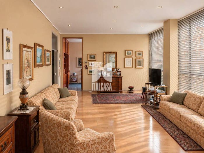 Appartamento con 5 locali in vendita in via Ivanoe Bonomi, Centro, Mantova