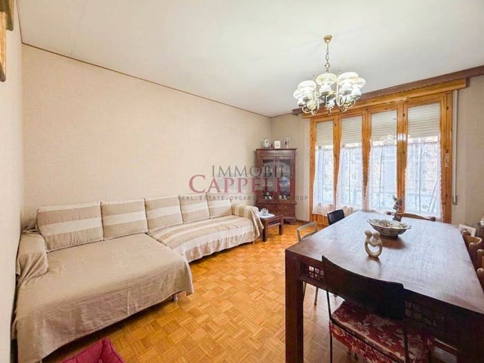 Casa con 6 locali in vendita in Corso Camillo Benso di Cavour, Centro Urbano, Cesena