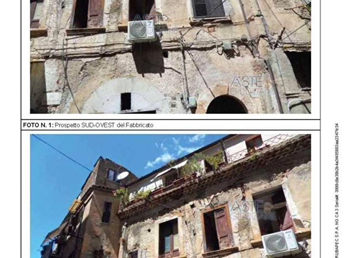 Casa quadrilocale in vendita in via Abate Salfi, Centro Storico, Cosenza
