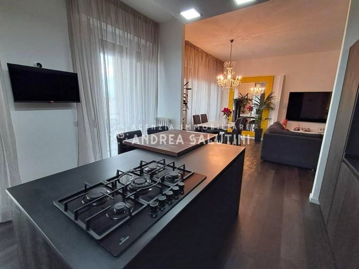 Appartamento trilocale in vendita in Via Dante Alighieri, Centro, Pontedera