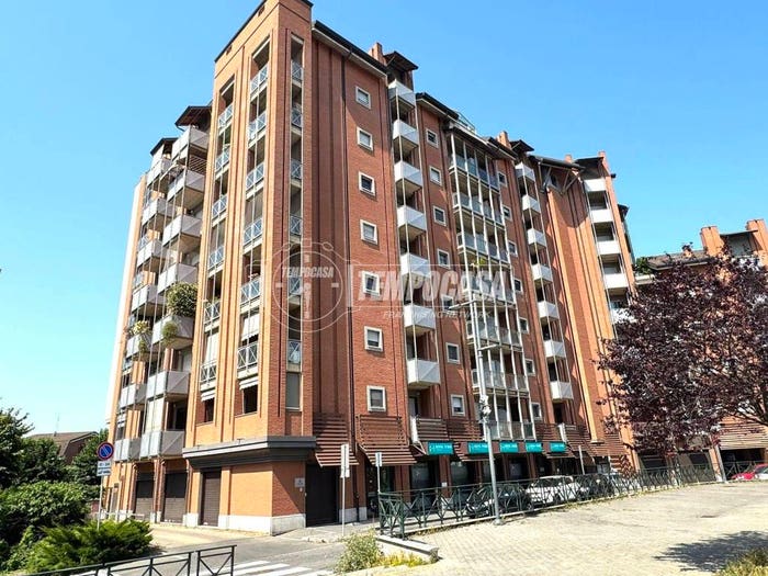 Appartamento trilocale in vendita in Via Luigi Einaudi, Leumann, Collegno