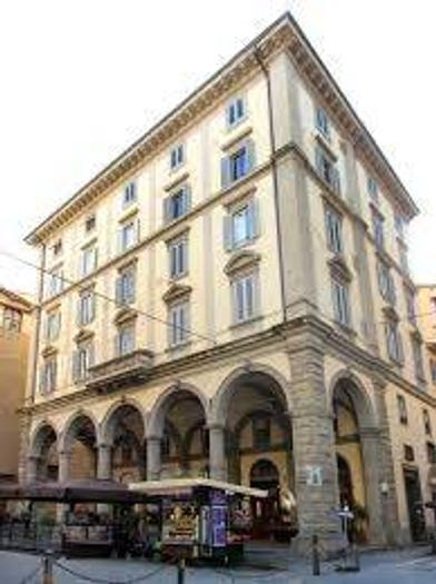Appartamento trilocale in vendita in Piazza della Repubblica, Firenze