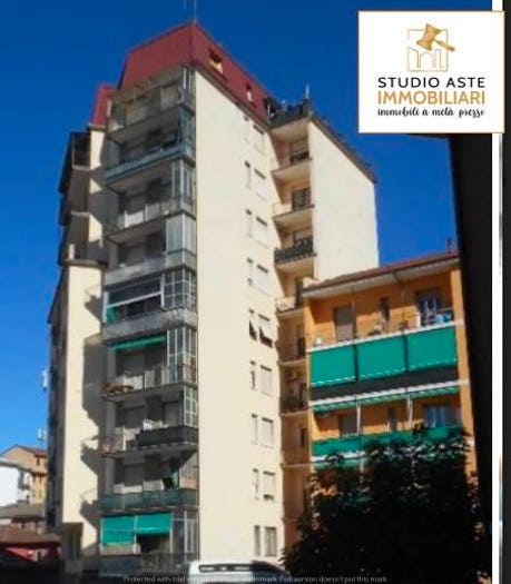 Appartamento quadrilocale in vendita in Via Casteldragone, Novi Ligure