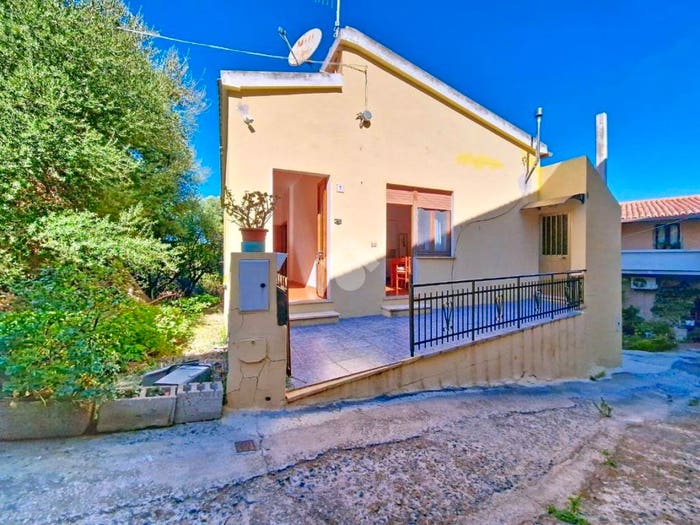 Appartamento trilocale in vendita in Via Gramsci, Muntiggioni, Badesi