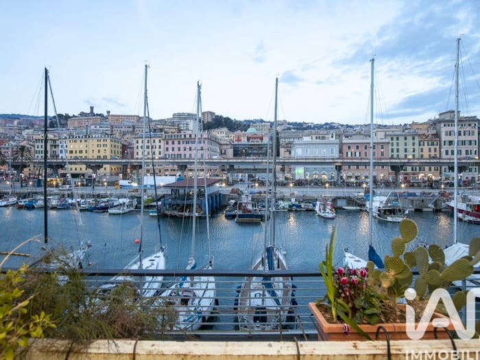 Appartamento quadrilocale in vendita in Via Del Molo, Molo, Genova