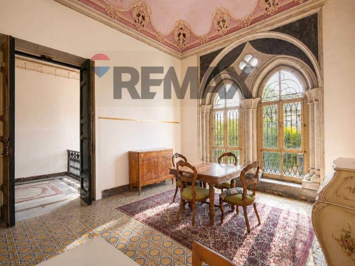 Casa con 6 locali in vendita in Via Pennisi, Centro Storico, Acireale