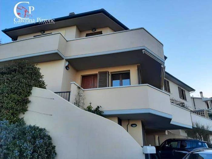 Appartamento trilocale in vendita in via Fontanella, Centro, Castagneto Carducci