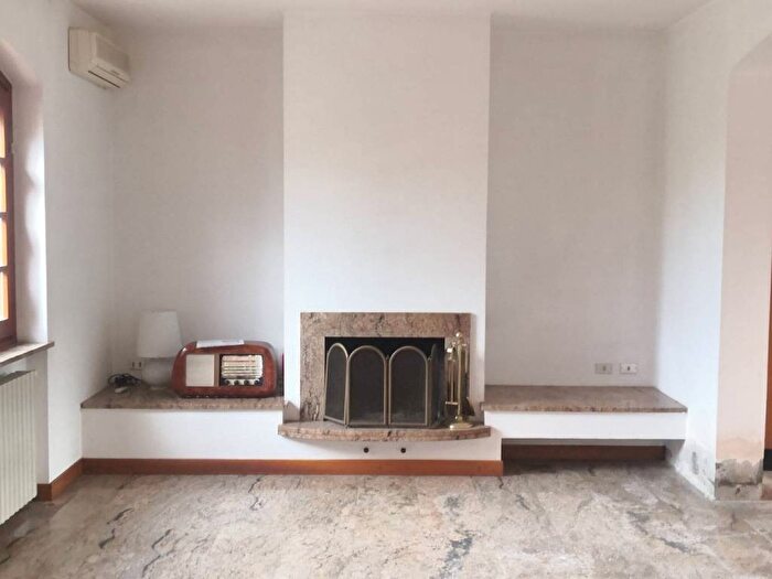 Casa quadrilocale in vendita in Sant'Angelo Lodigiano