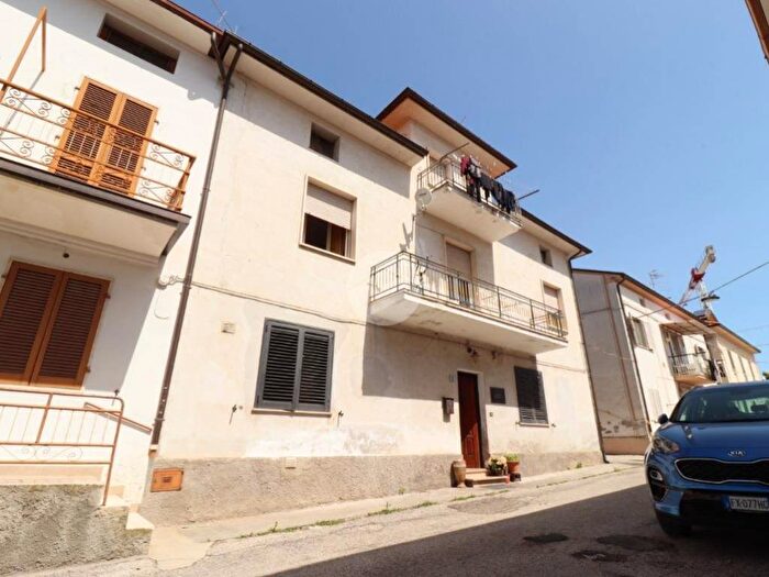 Casa quadrilocale in vendita in Via Firenze, Centro, Mosciano Sant'Angelo