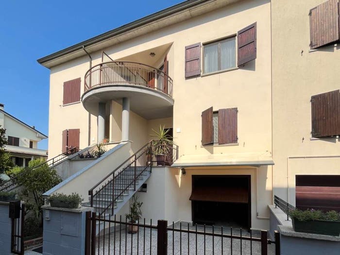 Casa con 6 locali in vendita in Via Giovanni XXIII, Centro, Fidenza