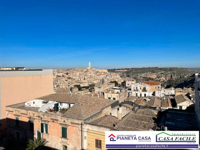 Appartamento quadrilocale in vendita in Via Lucana, Centro, Matera