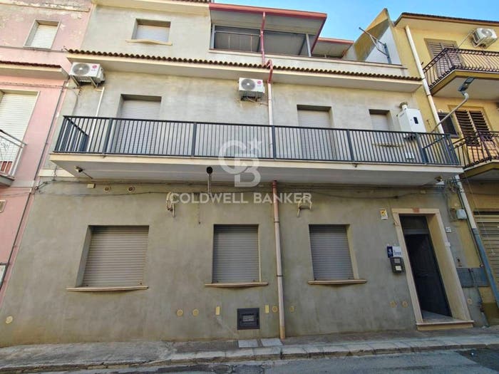 Casa con 6 locali in vendita in Via Marsala, Rosolini