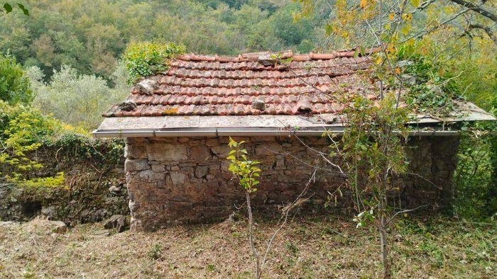 Casa quadrilocale in vendita in Loc Monti S Lorenzo, Pugliola Solaro, Lerici
