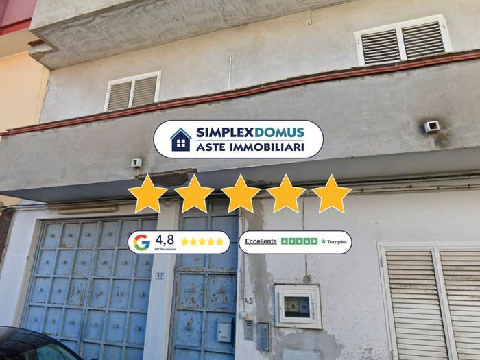 Appartamento con 6 locali in vendita in Via Flli Bencivenga, Mondragone